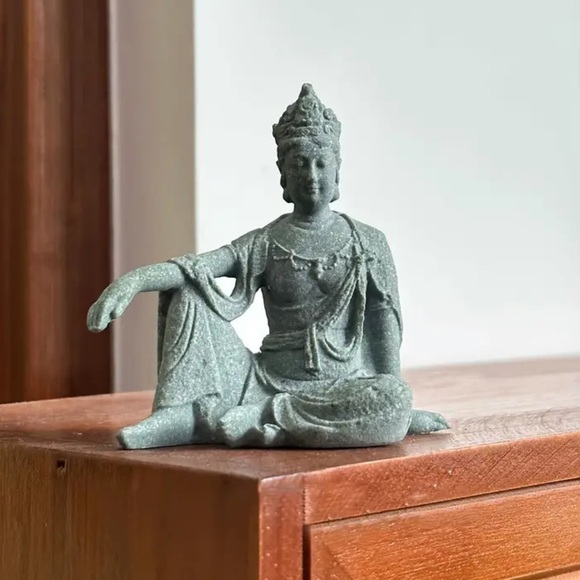 Goddess statue - Picture 5 of 6